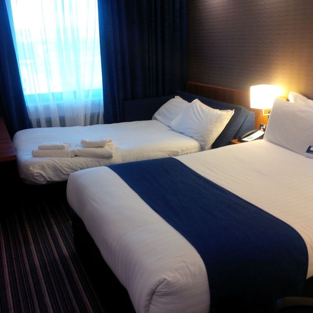 Holiday Inn Express Middlesbrough - Centre Square By Ihg Exterior photo